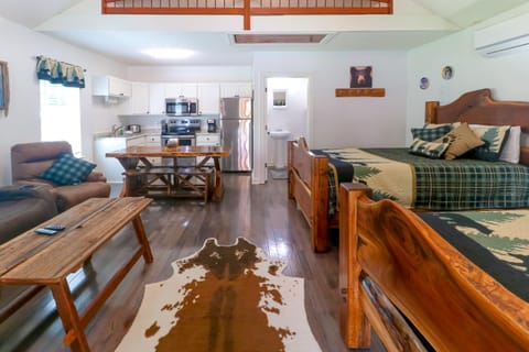 Little Bear Retreat 2 Hotel in Helen