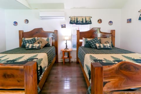 Little Bear Retreat 2 Hotel in Helen