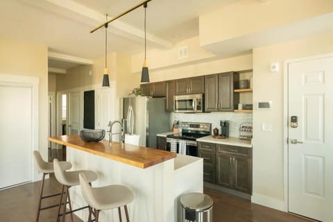 Kitchen or kitchenette, kitchen