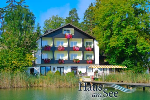 Facade/entrance, Bird's eye view, Lake view