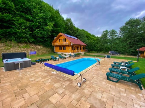 Property building, Garden, Spa and wellness centre/facilities, Swimming pool
