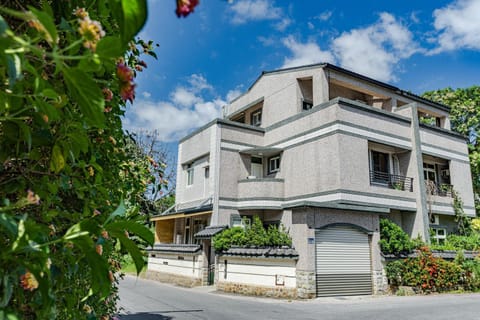 Property building, Day