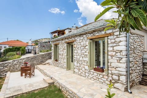 Patio, Facade/entrance