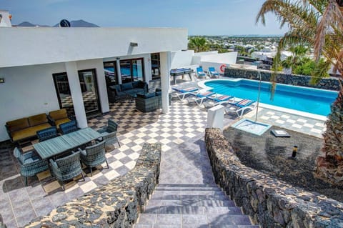 Balcony/Terrace, Lounge or bar, Pool view, Swimming pool