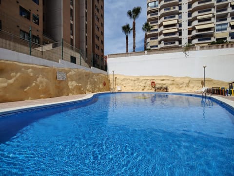 Swimming pool, Swimming pool