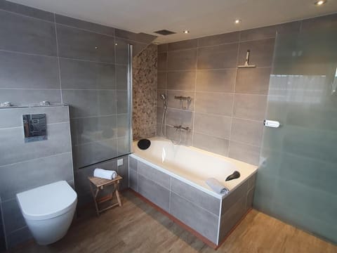 Shower, Bathroom, Bath, towels