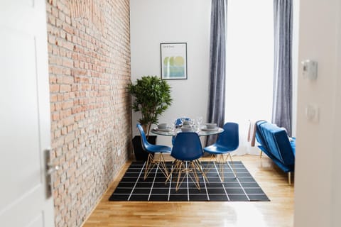 Living room, Dining area, air conditioner