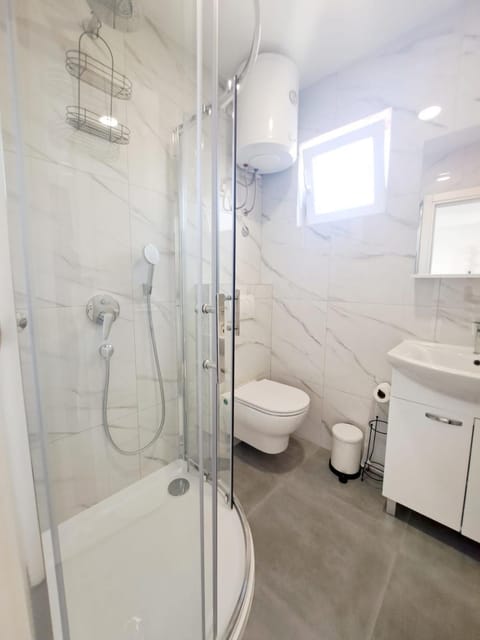 Apartments Janja Apartment in Murter