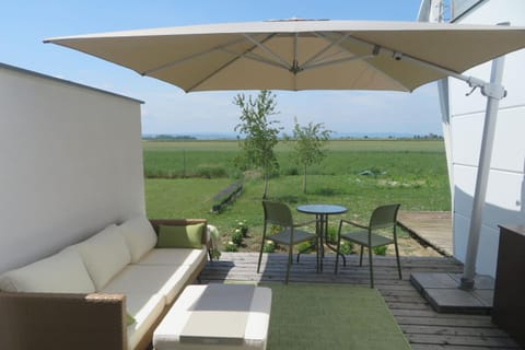 Day, Natural landscape, View (from property/room), Balcony/Terrace, Seating area, Garden view