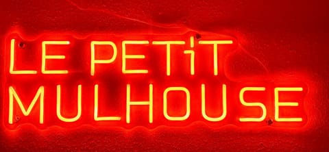 Property logo or sign, Logo/Certificate/Sign, Text overlay