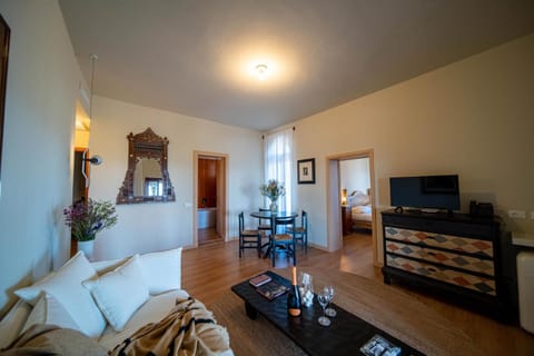 Communal lounge/ TV room, Seating area