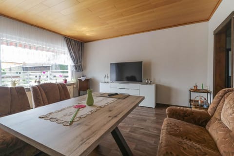 TV and multimedia, Balcony/Terrace, Living room, Photo of the whole room, Seating area