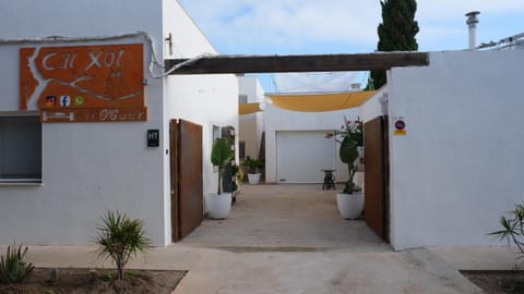 Property building, Street view
