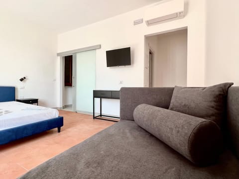 Living room, Photo of the whole room