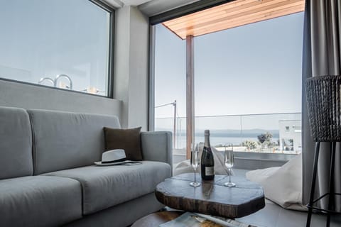 Living room, Sea view, Alcoholic drinks