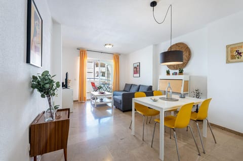 797 Holiday Rentals- Hermoso apartamento para 4 en Benalmadena Apartment in Torremolinos