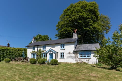 Property building, Facade/entrance, Off site
