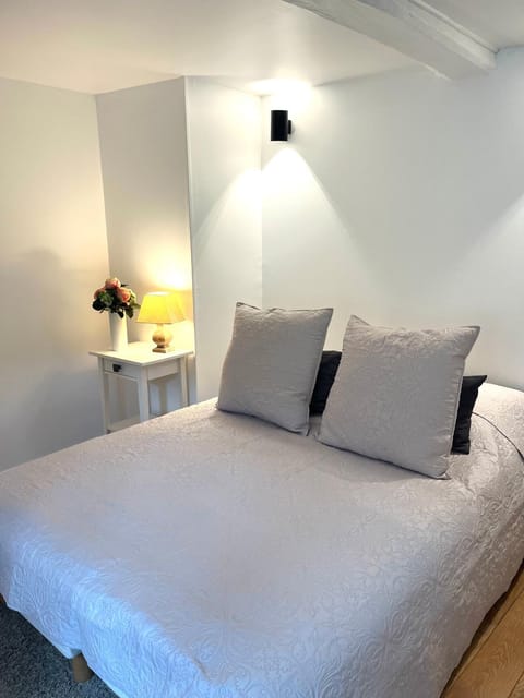 Le 8 Apartment in Honfleur