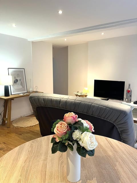 Le 8 Apartment in Honfleur