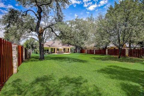 Horseshoe Bay Beauty House in Lake Lyndon B Johnson
