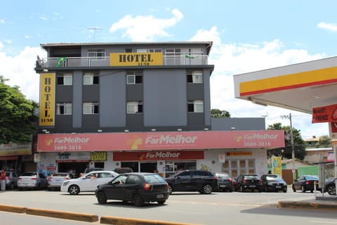 Property building, Restaurant/places to eat, Facade/entrance, Day, Neighbourhood, Other, Street view, Supermarket/grocery shop, Shopping Area