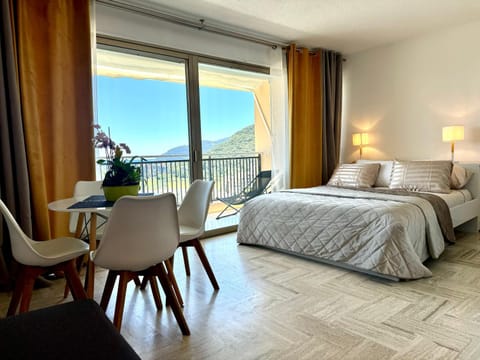 My Resid Appart Cannes Marina vue mer Apartment in Mandelieu-La Napoule