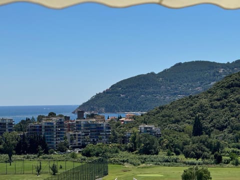 My Resid Appart Cannes Marina vue mer Apartment in Mandelieu-La Napoule