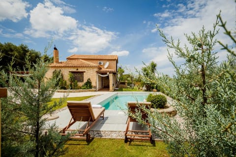 Property building, Pool view, Swimming pool