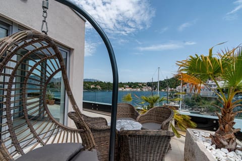 Patio, Garden, View (from property/room), Balcony/Terrace, Balcony/Terrace, Sea view