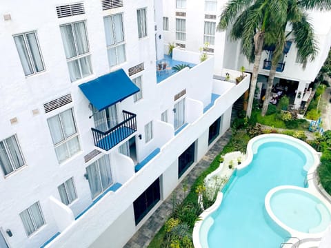 Pool view, Swimming pool