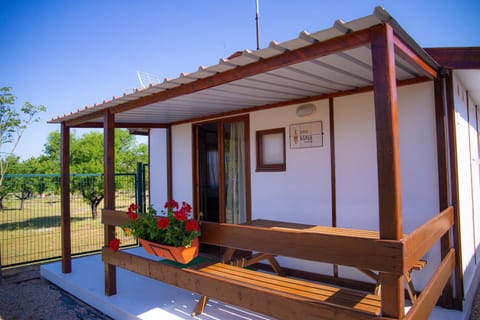 Property building, Facade/entrance, Balcony/Terrace