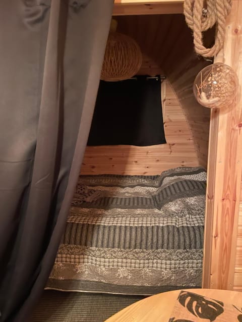 Le charmant Pod du Parolais Chalet in Jura