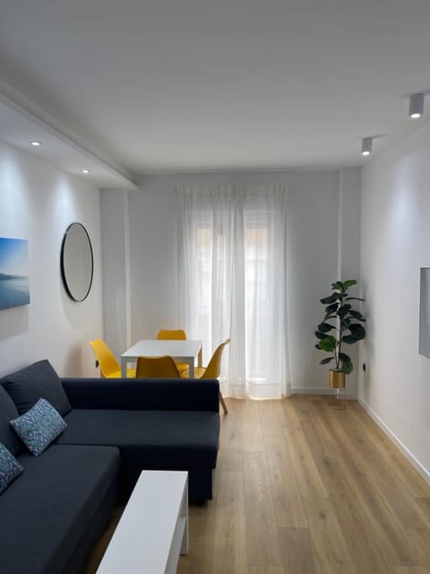 TV and multimedia, Living room, Dining area