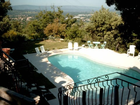 PROVENCE SOLEIL LUBERON PISCINE House in Apt