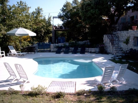 PROVENCE SOLEIL LUBERON PISCINE House in Apt