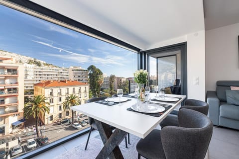 Living room, Dining area, City view
