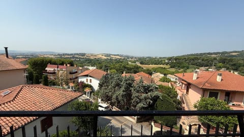 S270 - Sirolo, quadrilocale in centro con vista panoramica Apartment in Sirolo