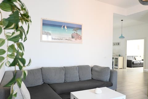 S270 - Sirolo, quadrilocale in centro con vista panoramica Apartment in Sirolo