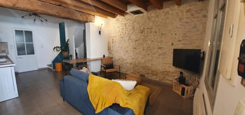 Communal lounge/ TV room, TV and multimedia, Living room, Seating area