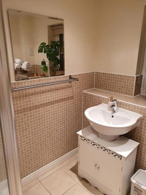 Beautiful ensuite room Vacation rental in Wellingborough