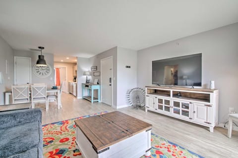 2 Mi to Branson Strip Family Home with Balcony! Apartment in Branson