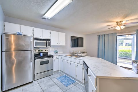 Swim, Golf and Dine Condo by Cherry Grove Beach! Apartment in Little River