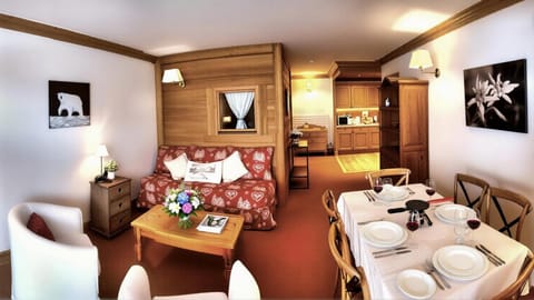 Chalet Les Alpes Apartment in Val dIsere