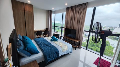 Bed, Photo of the whole room, Bedroom, Landmark view, towels
