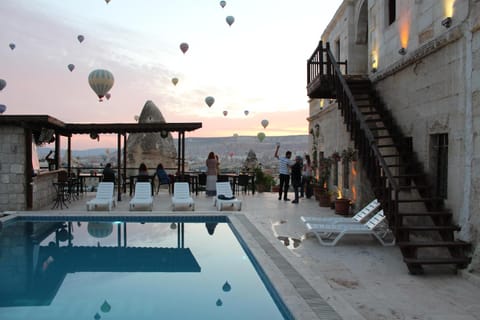 View (from property/room), City view, Garden view, Landmark view, Mountain view, Pool view