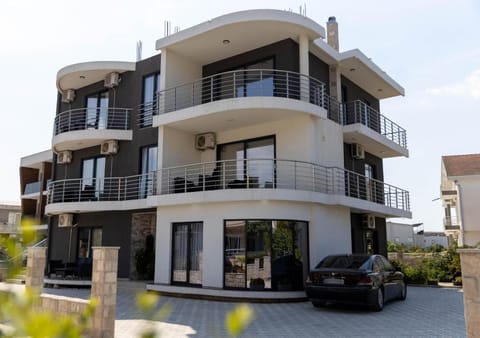 Property building, Day, View (from property/room), Balcony/Terrace