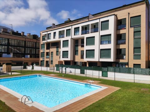 Property building, Swimming pool