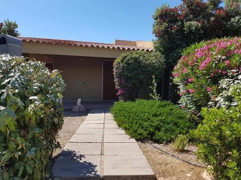 Facade/entrance, Garden, Garden view