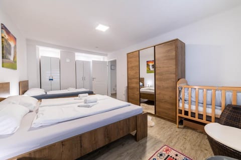 Bed, Bedroom, wardrobe