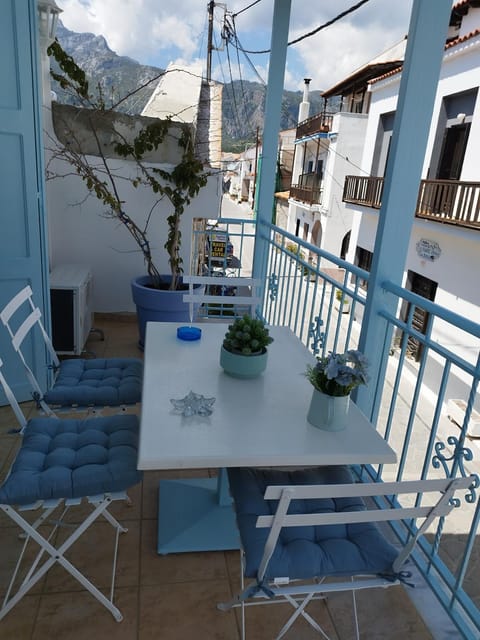DEJA BLUE Maisonette House in Samos, Greece
